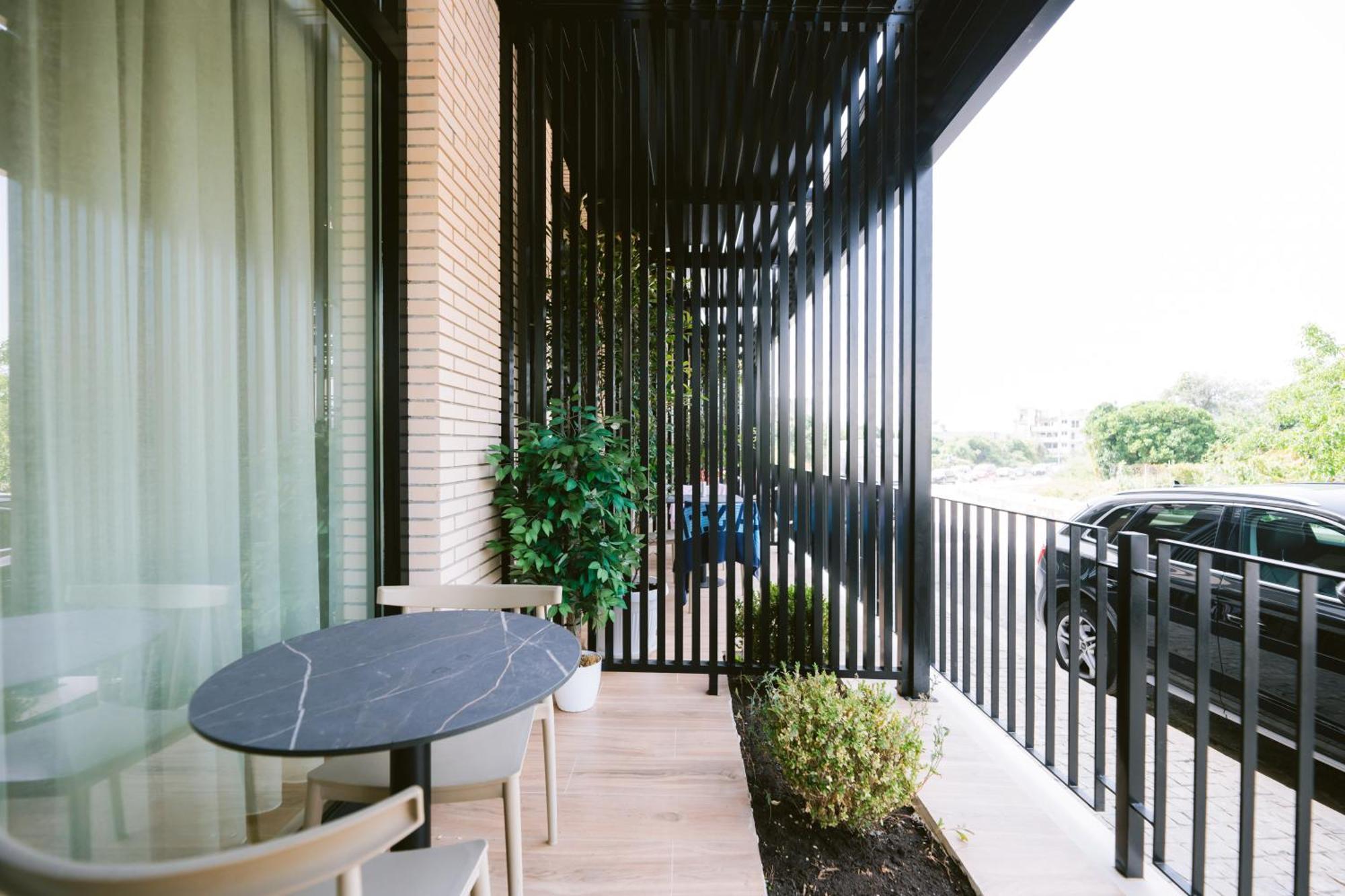 Noemie Hotel Himarë Extérieur photo