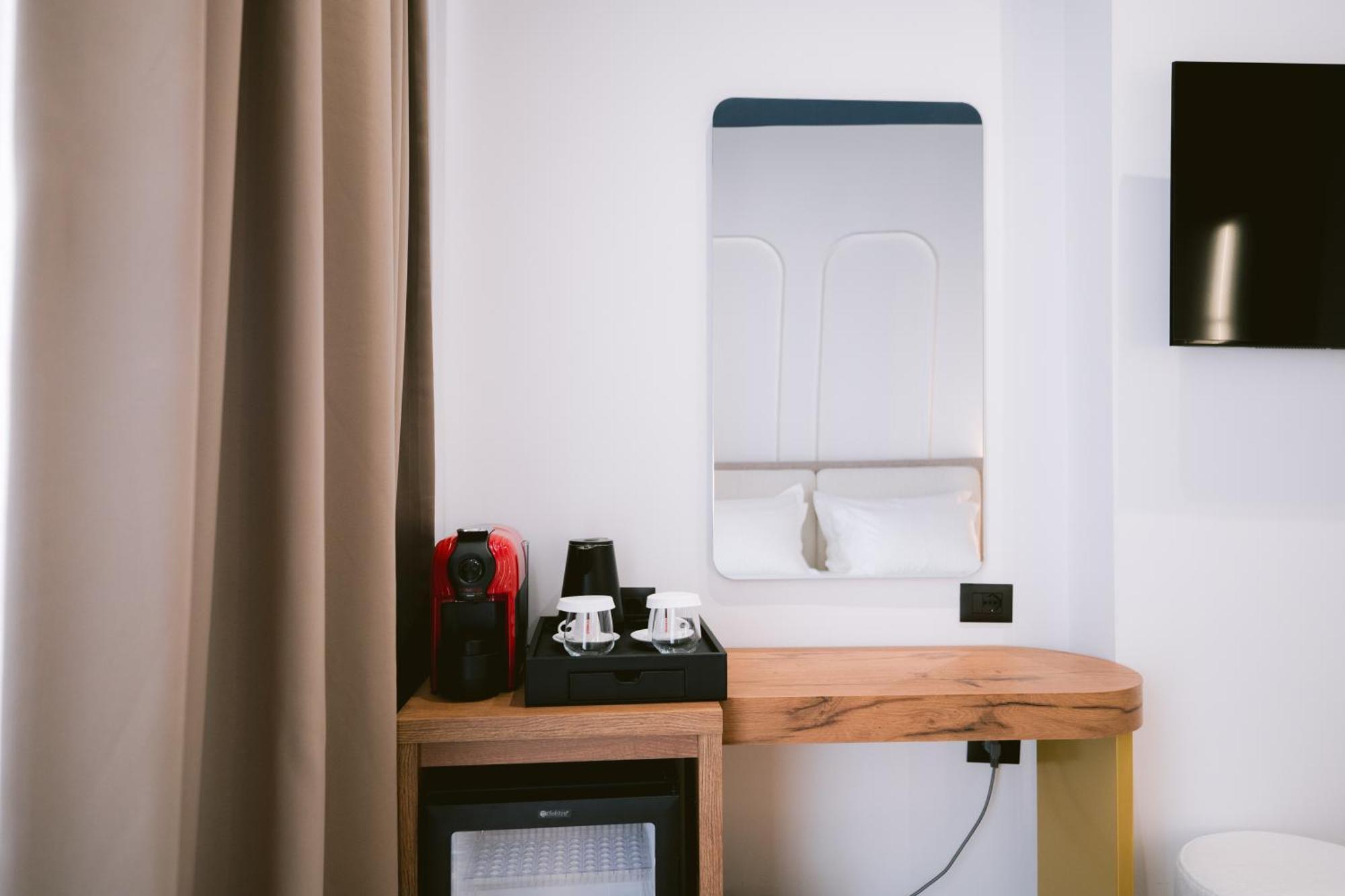 Noemie Hotel Himarë Extérieur photo